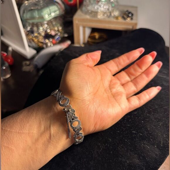 Vintage 925 Sterling Silver Handmade XOXO Bracelet X's and O's Marcasite Design - Picture 4 of 6